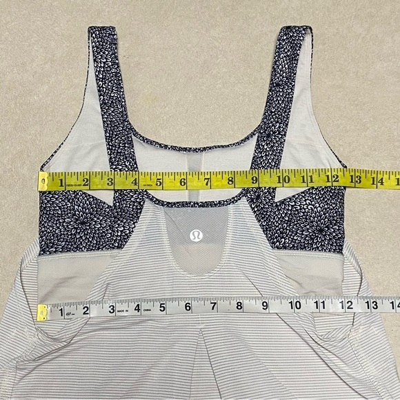 Lululemon Tank Top Women’s Size 6 Run Times Tank Top Heathered Ghost - Picture 6 of 11